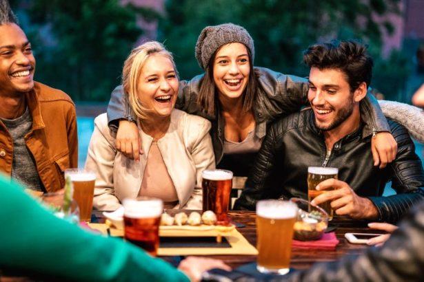 Best Pubs in Looe - Top 10 (Maps Included)