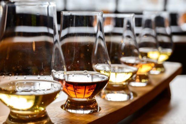 Best Pubs in Weymouth - Top 10 (Maps Included)