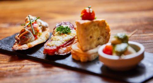 Tapas La Casa Bar & Restaurant