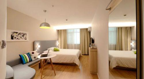 Royal Adelaide Hotel