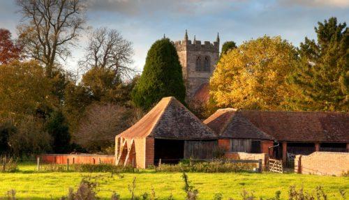 How Is Nuneaton Governed Today